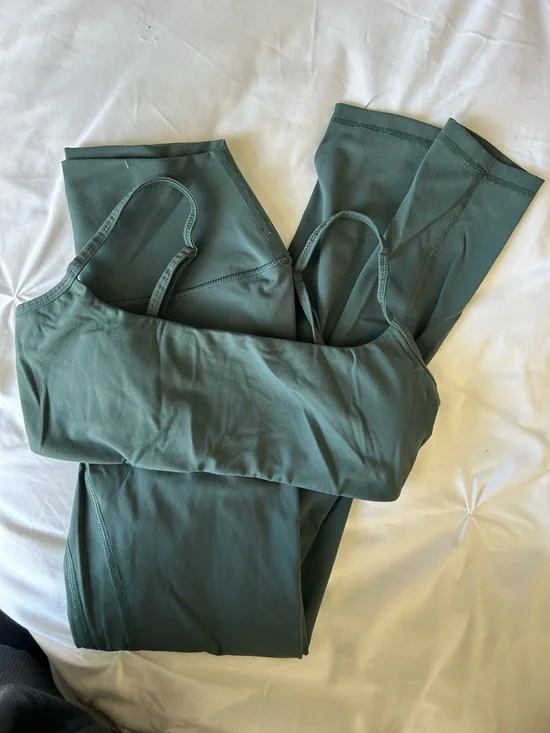 Garage Forest Green Active Leggings and Sports Bra Set size small in both - Picture 1 of 5